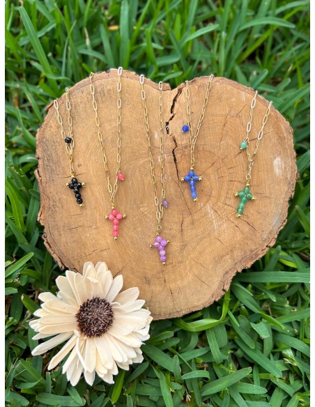 Collar Cruz Piedra Natural Color - Bacu Joyas y Complementos